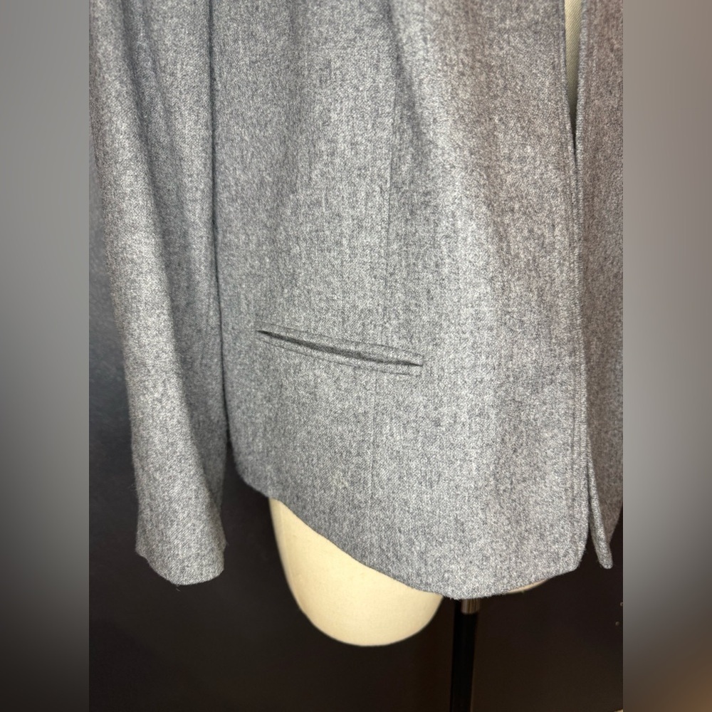 Pendleton Women’s Gray 100% Virgin Wool Blazer Jacket – Size 40 – Made in USA - Picture 5 of 10